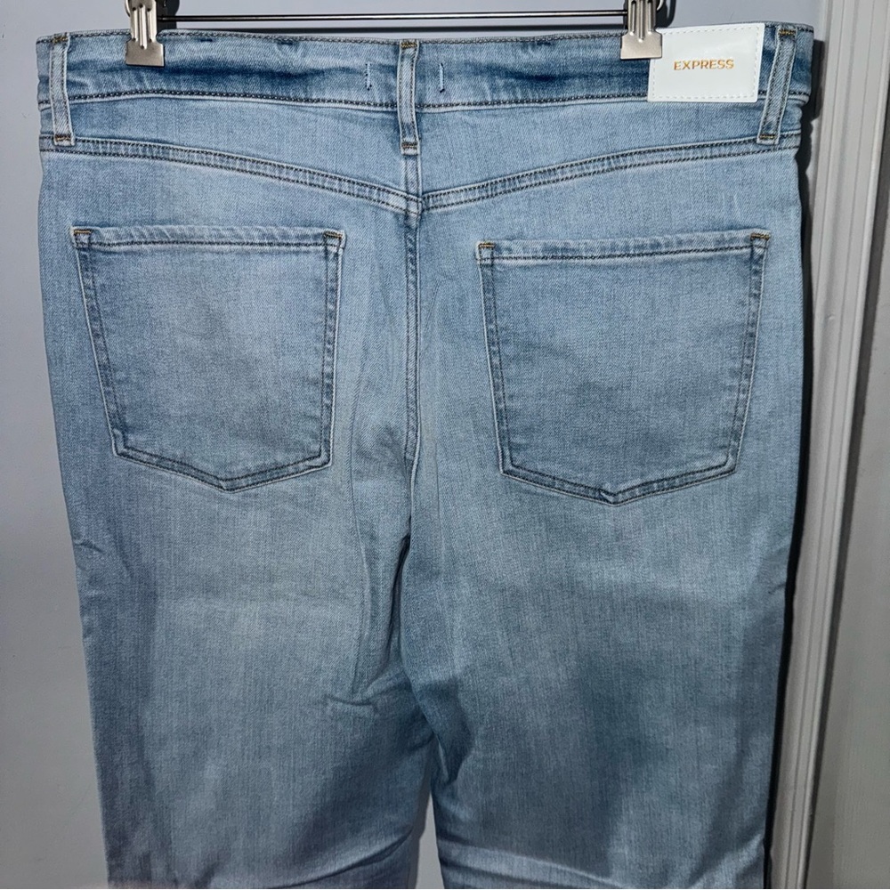 Express Light Blue Wash ‘70s Flare Mid Rise Jeans Size 12R NWT! - Picture 7 of 8